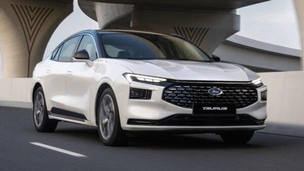 2025 Ford Taurus Ambeinte