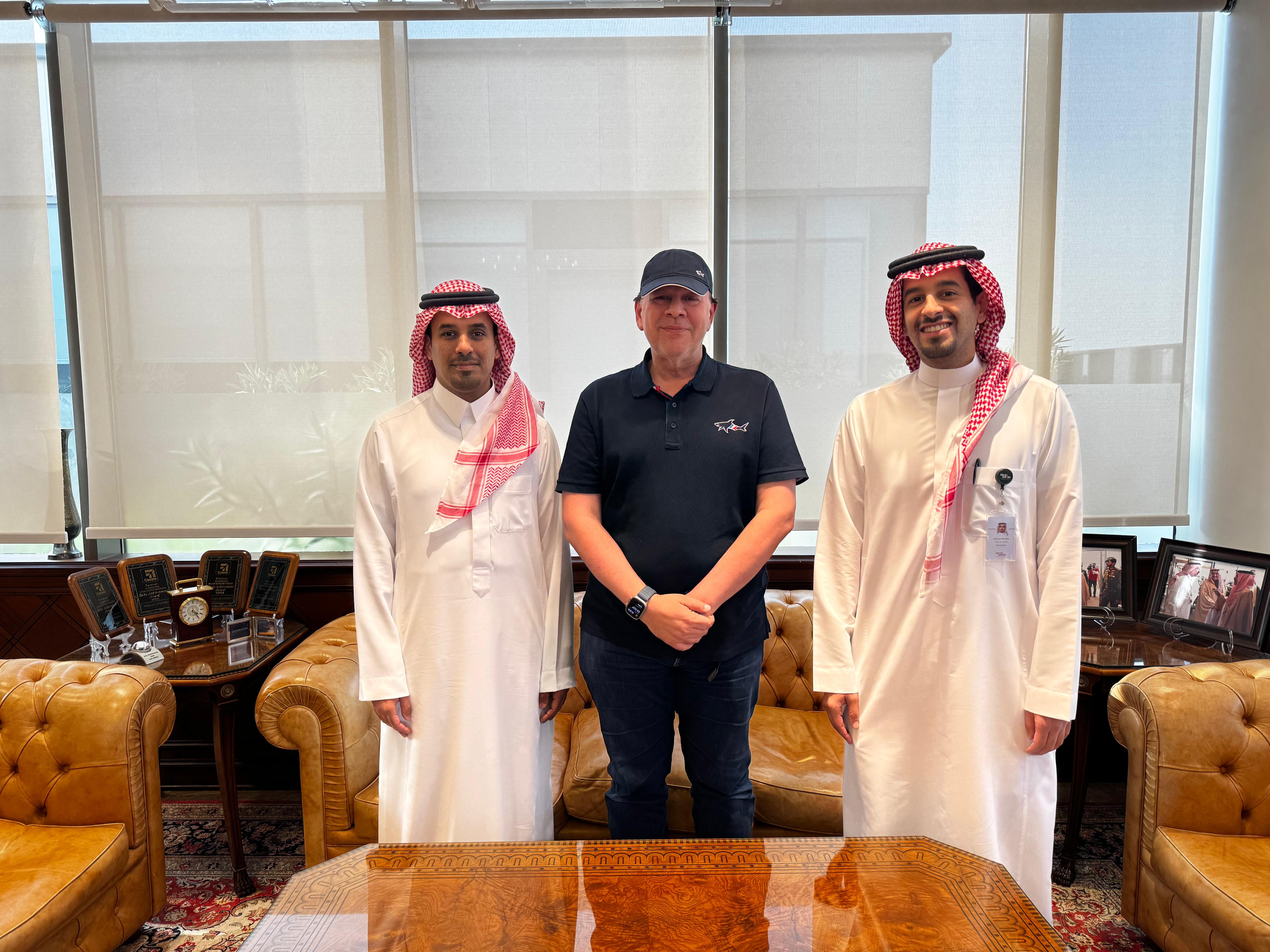 أرابيان درايف توقع اتفاقية تعاون مع شركة الوعلان للسيارات لطرح سيارات هيونداي، جيلي، ورينو عبر المتجر الإلكتروني