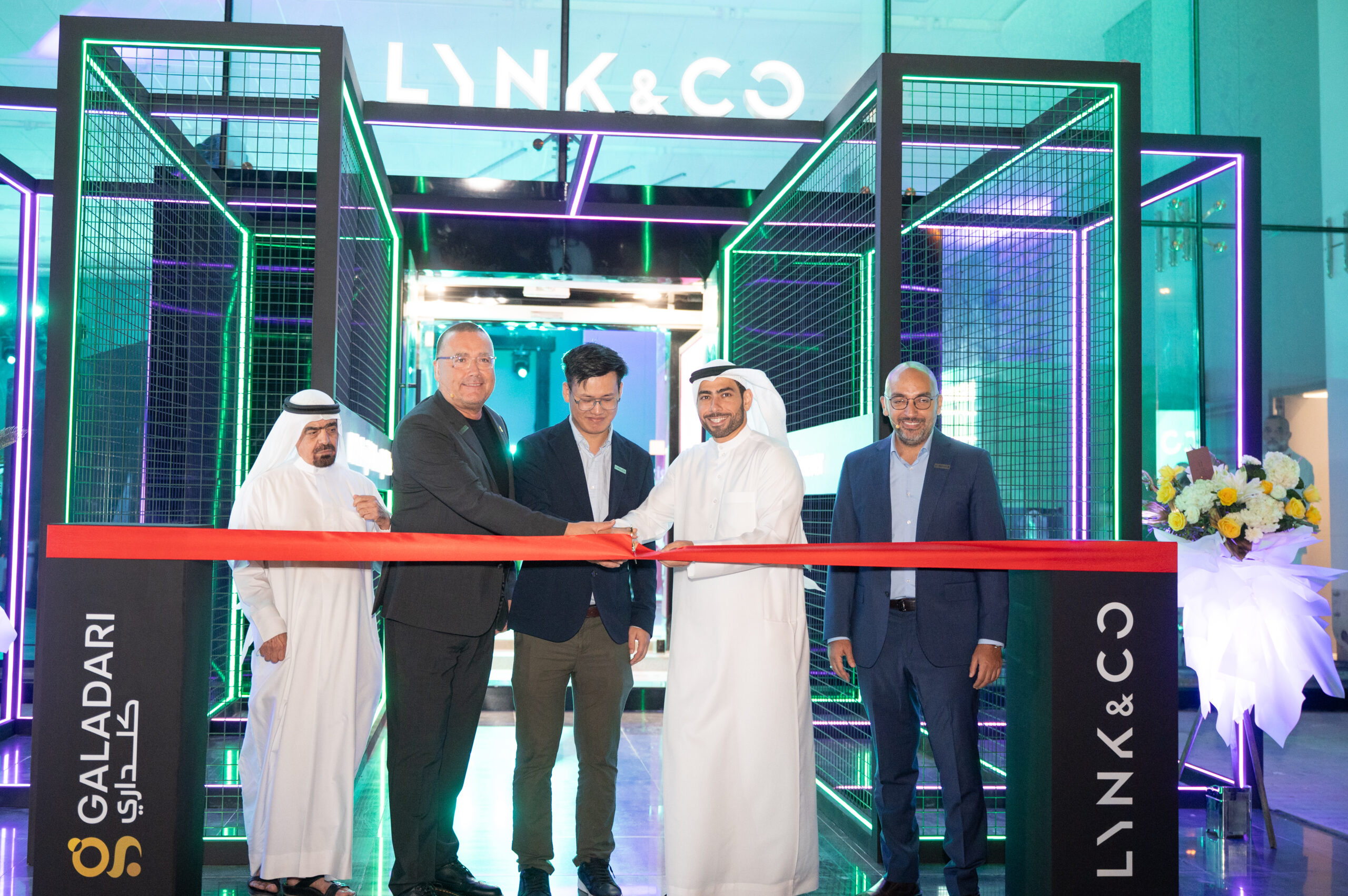 شركة Lynk & Co تطلق أول معرض لها في الشارقة وتقدّم مفهوماً جديداً لتجربة السيارات في الإمارات